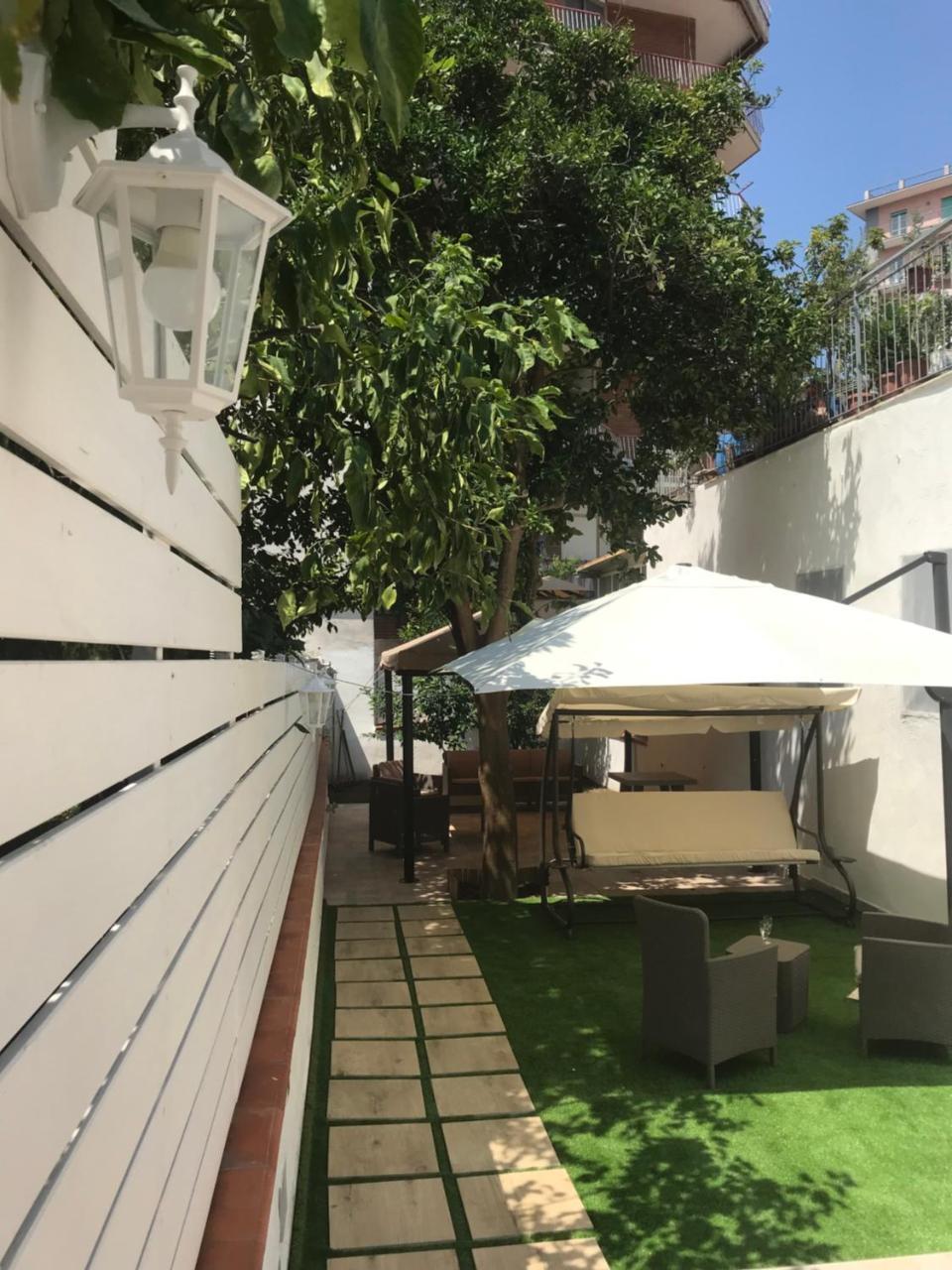 카스텔라마레디스타비아 Virgilio'S Garden B&B 외부 사진